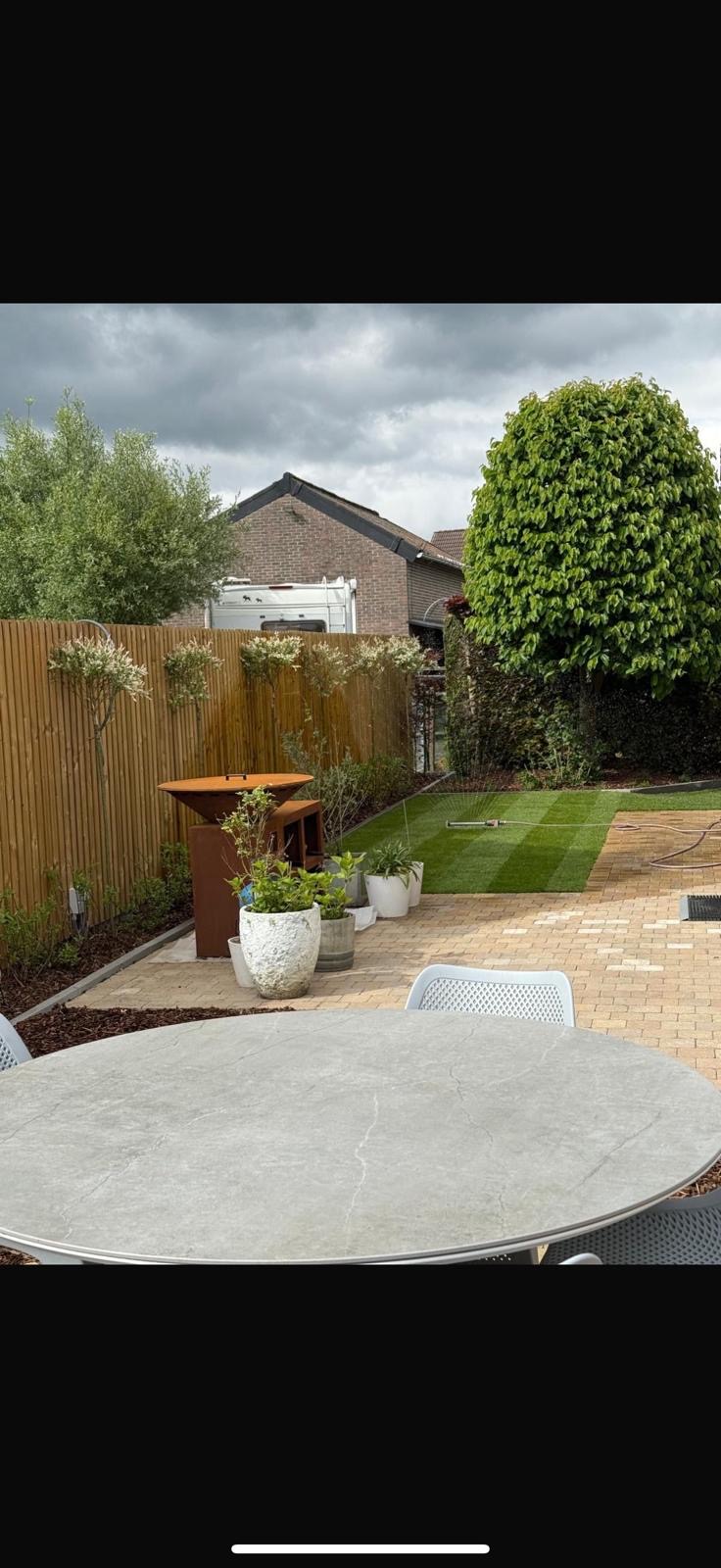 Complete tuin met terras