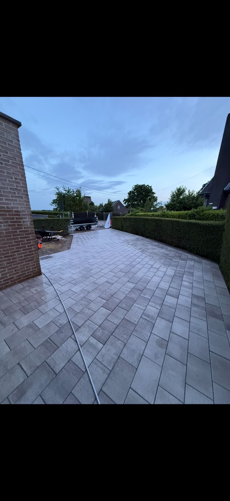 Terras in grijze tegels
